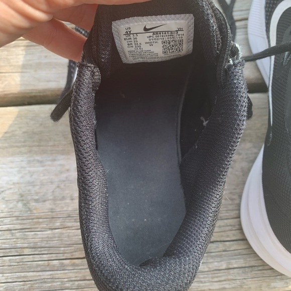 Nike Downshifter 9 Running Shoes Black White Youth Size 4Y - Picture 5 of 11